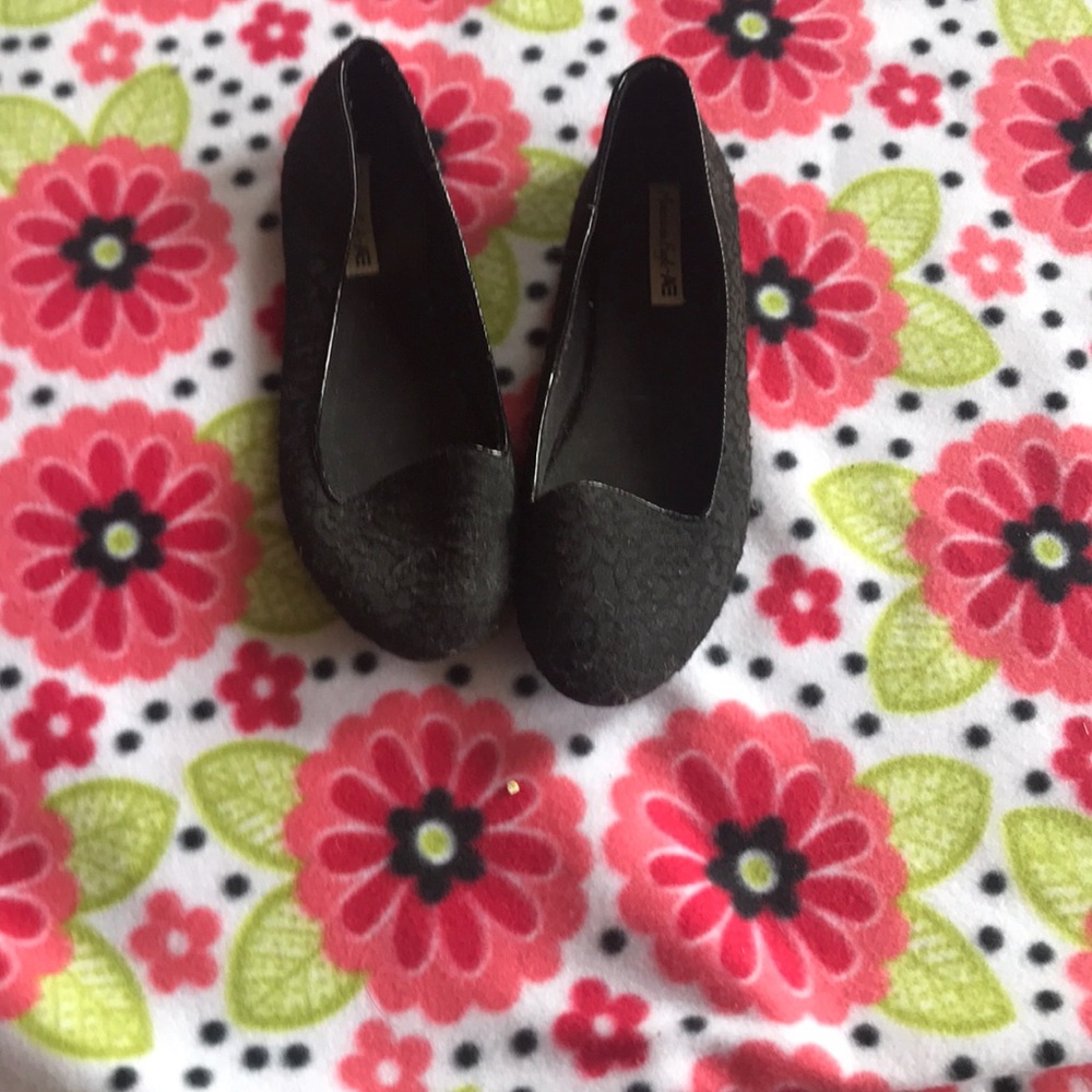 2 pairs of flats